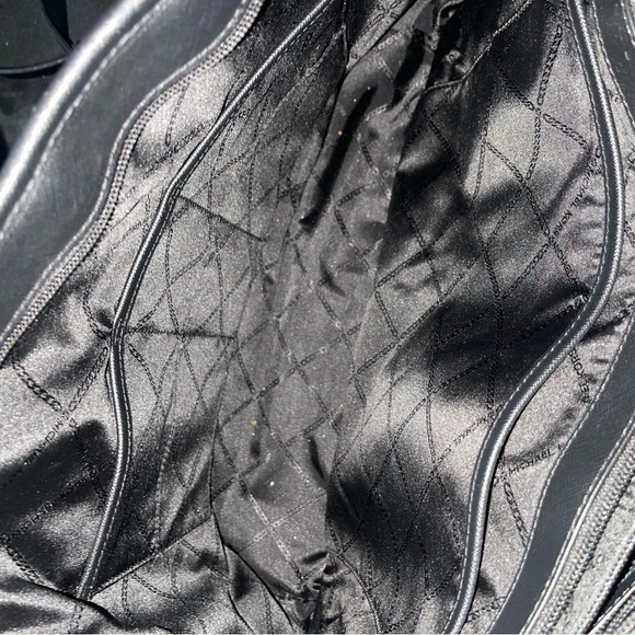 Michael Kors Large Tote - Picture 2 of 6